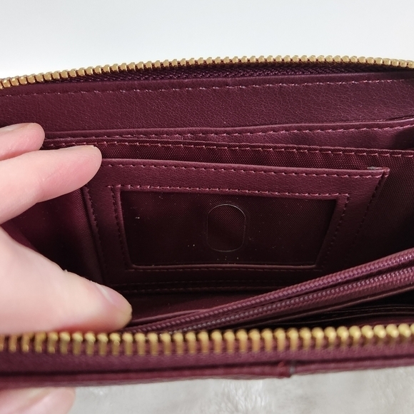 Liz Claiborne Erica Zip Around Faux Leather Gold Dark Wine Wristlet Wallet
